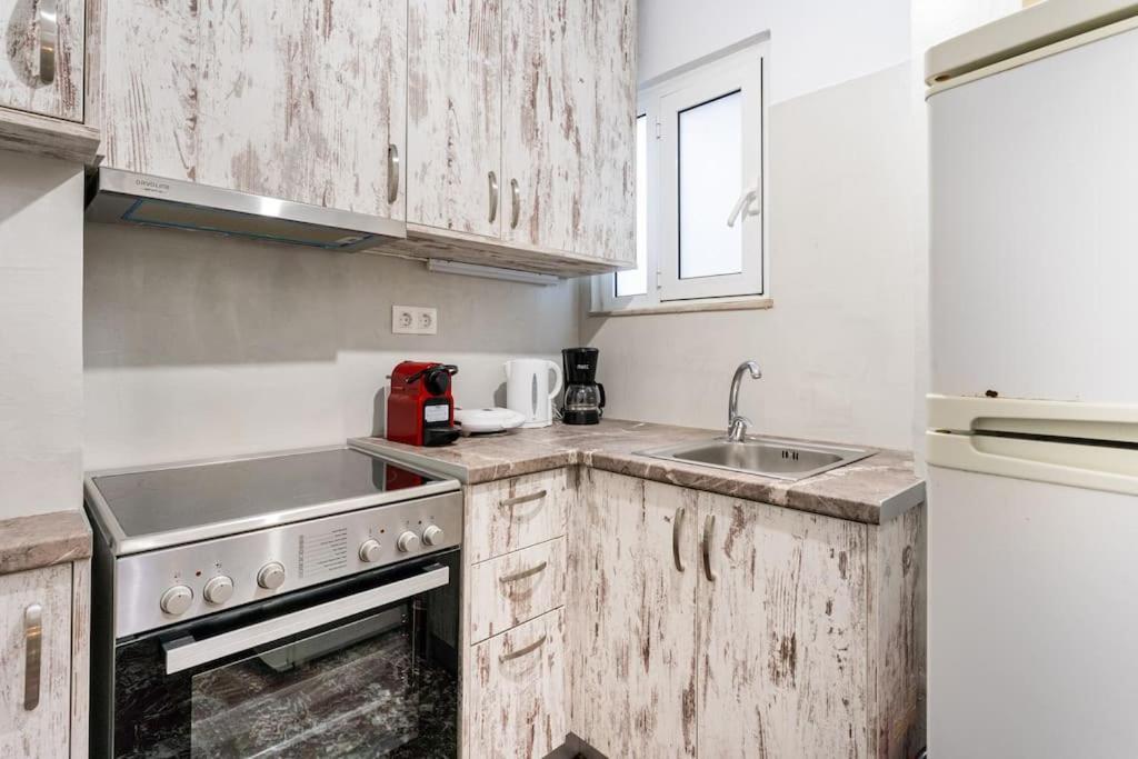 Downtown Cute Apt In The Heart Of Plaka 雅典 外观 照片