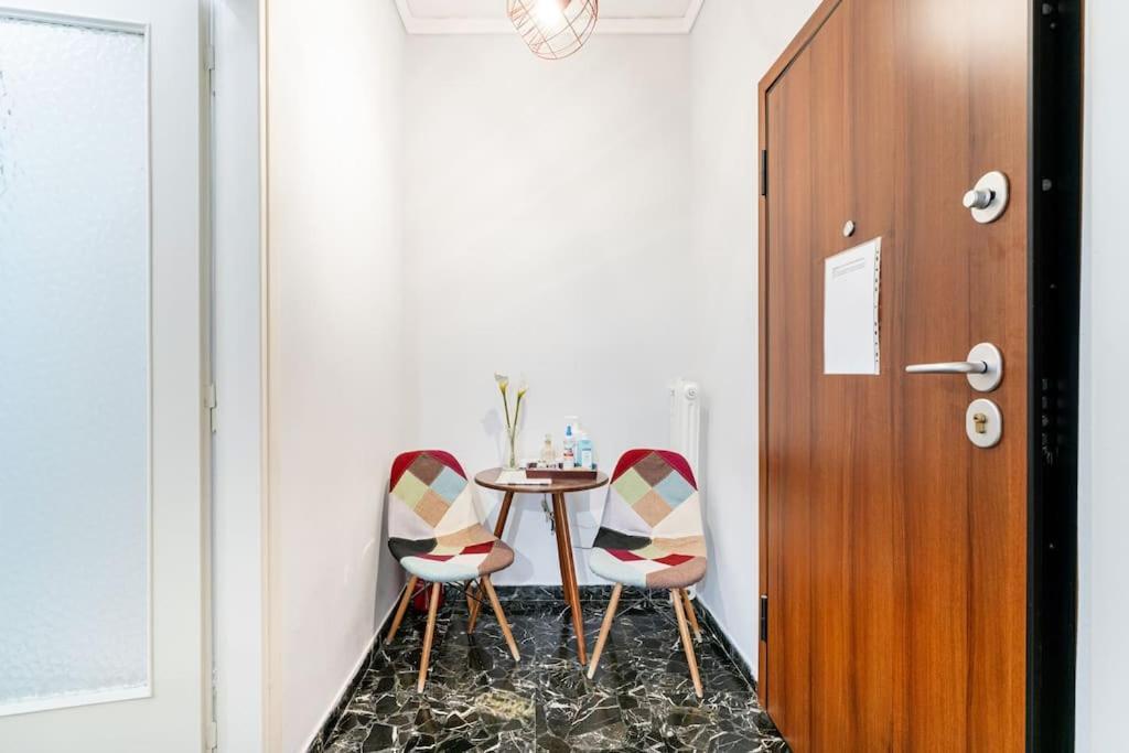 Downtown Cute Apt In The Heart Of Plaka 雅典 外观 照片